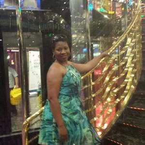 Meet your Posher, Ayonna